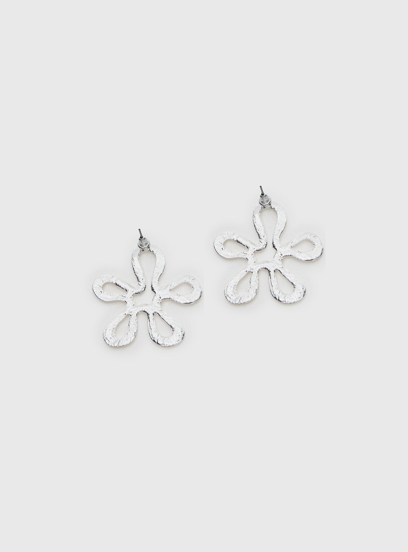 Sweet Embrace Flower Earrings Silver