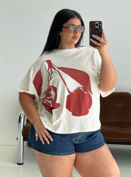 Cherrie Amore Oversized Tee White Curve