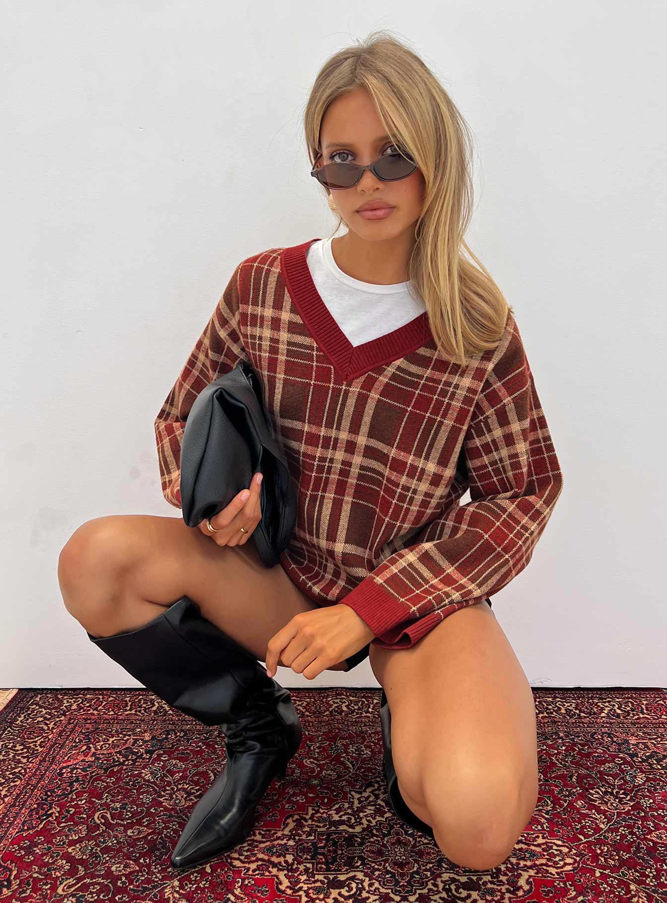 Sydda V Neck Knit Sweater Red Plaid