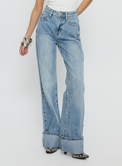 Florida Keys Mid Rise Straight Leg Cuffed Jeans Light Blue Wash