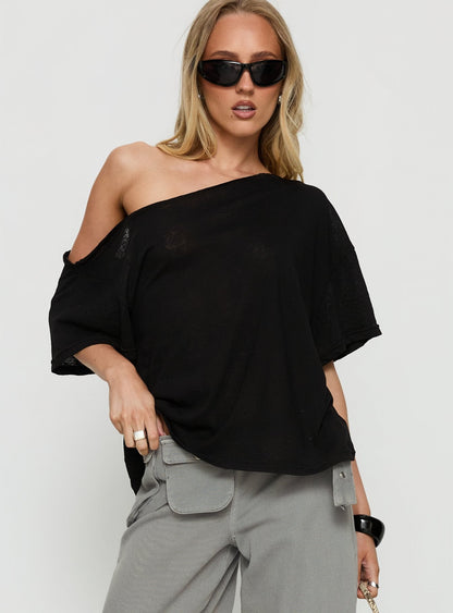 Winny Off Shoulder Tee Black