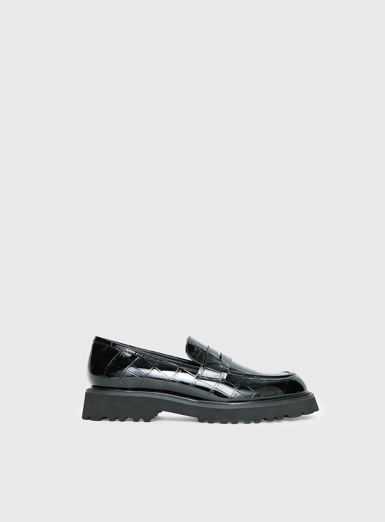 Face The Wind Faux Leather Loafers Black