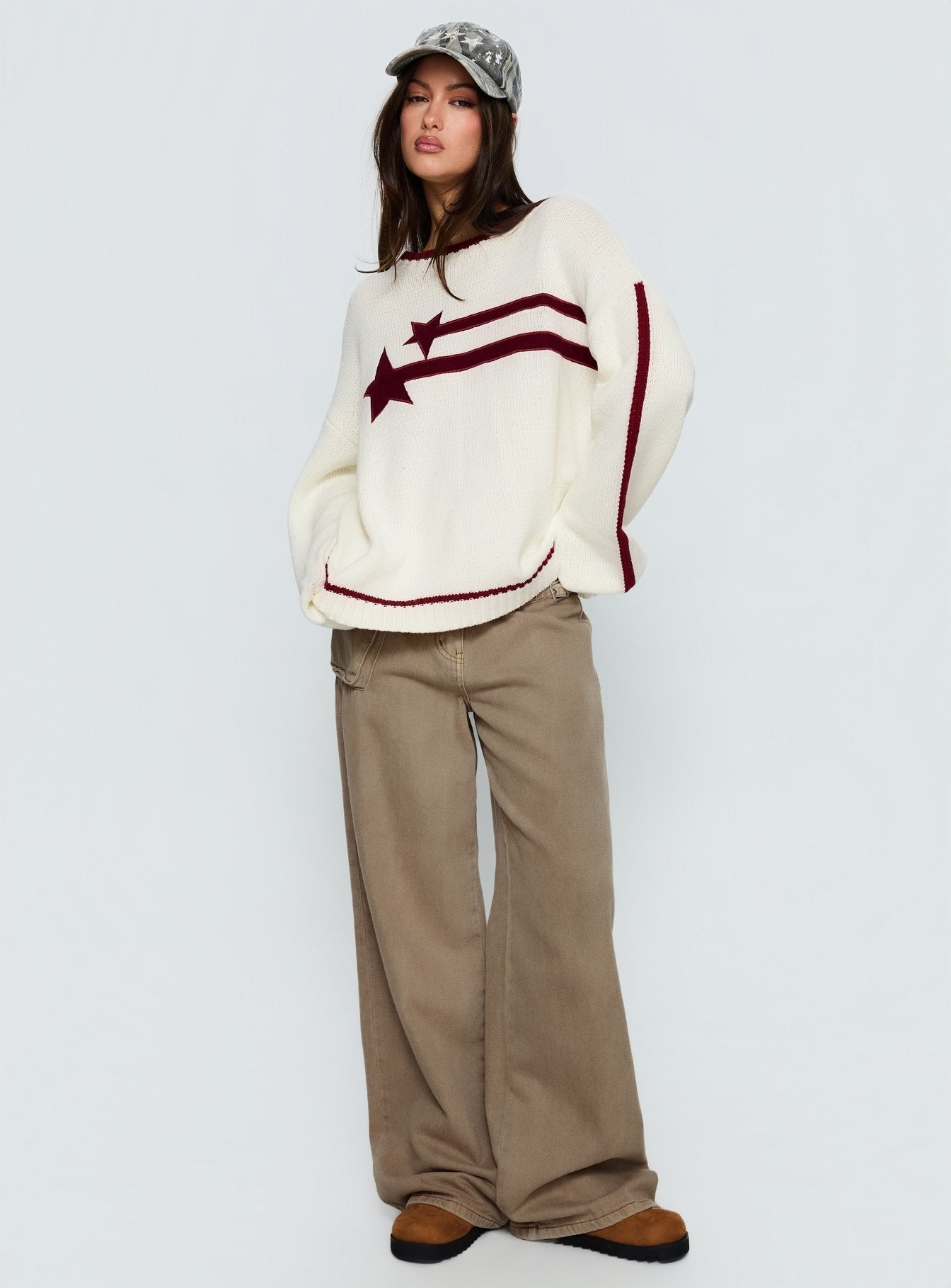 Star Track Graphic Jumper Cream / Red