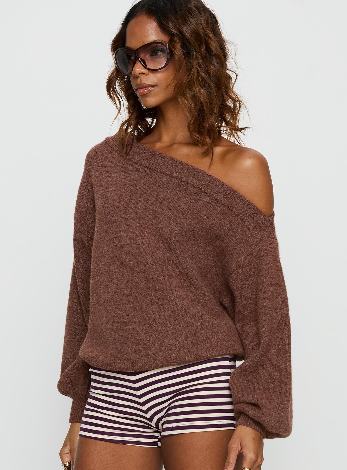 Noble Off The Shoulder Sweater Chocolate