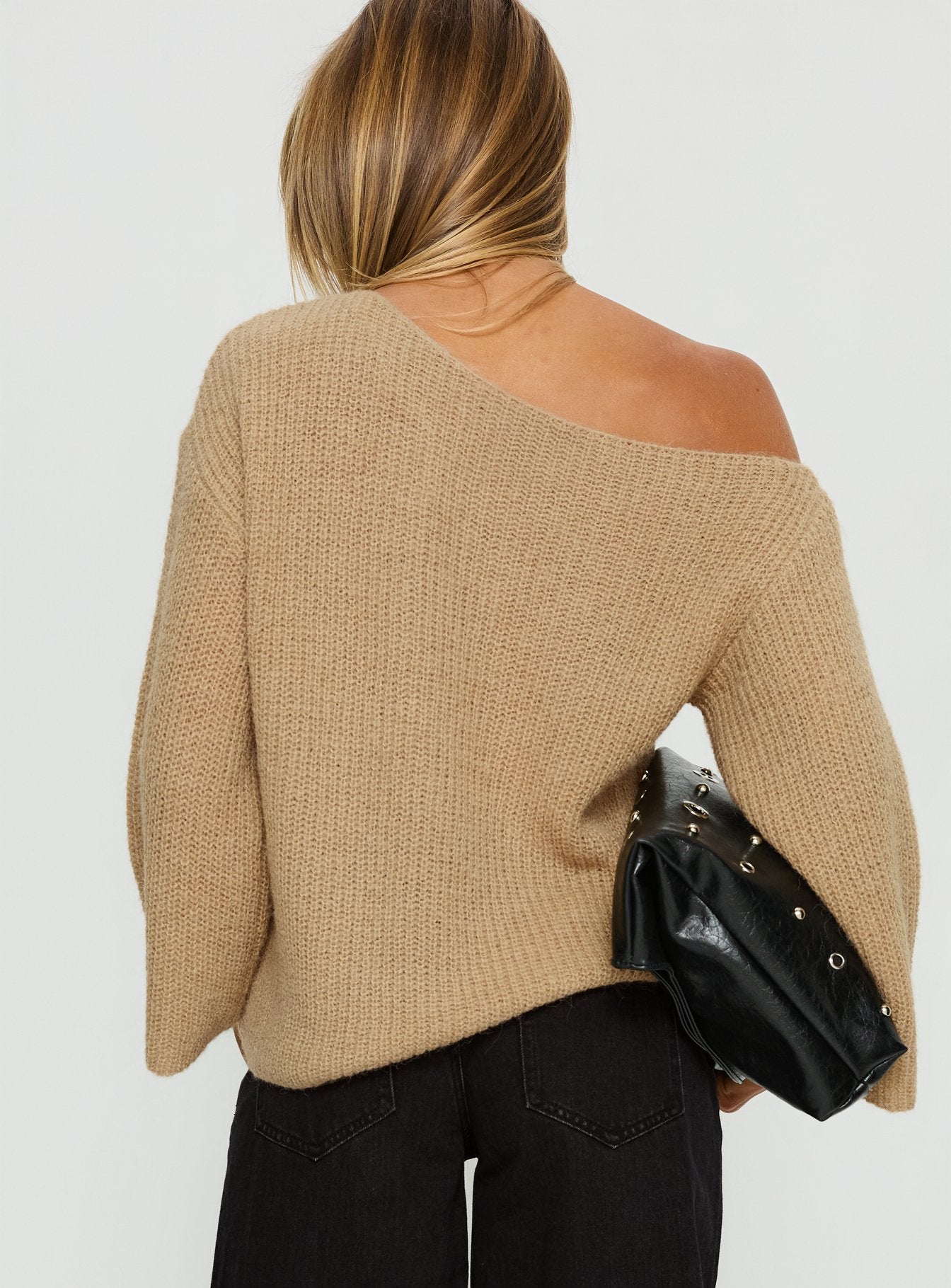 Delyn Off Shoulder Slouchy Knit Sweater Camel