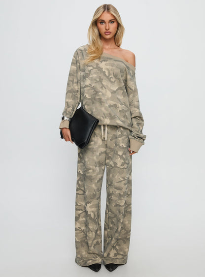 Wellness Off The Shoulder Jumper Washed Camo
