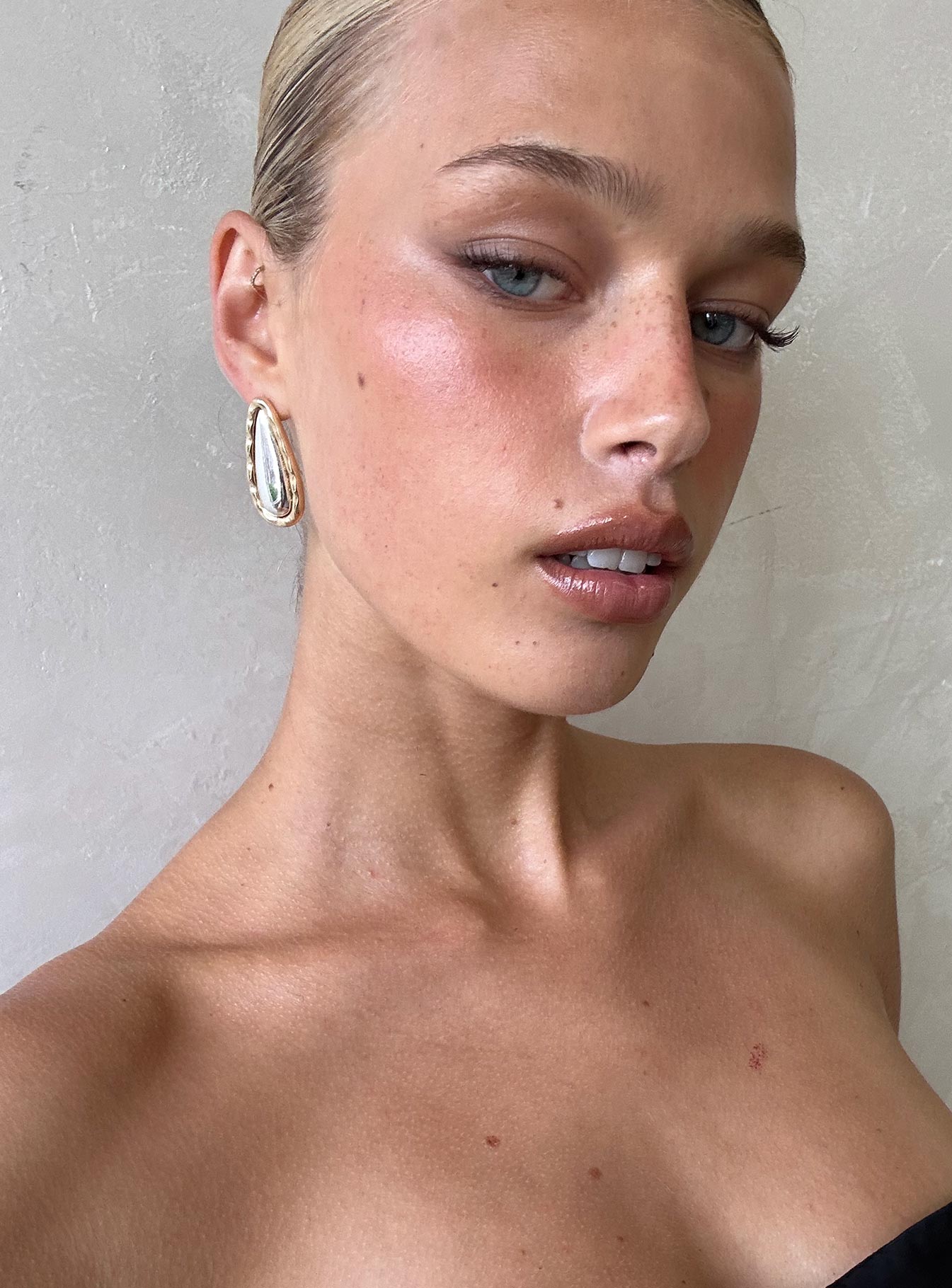 Selected Variant Image